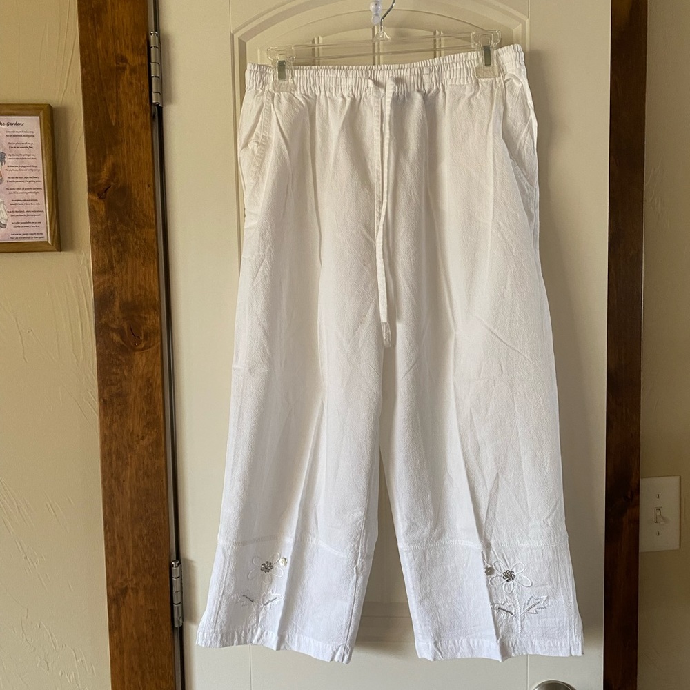 NWOT - Jane Ashley Sequined & Embroidered Crop Pant Set - Size Lg - White - Picture 9 of 13